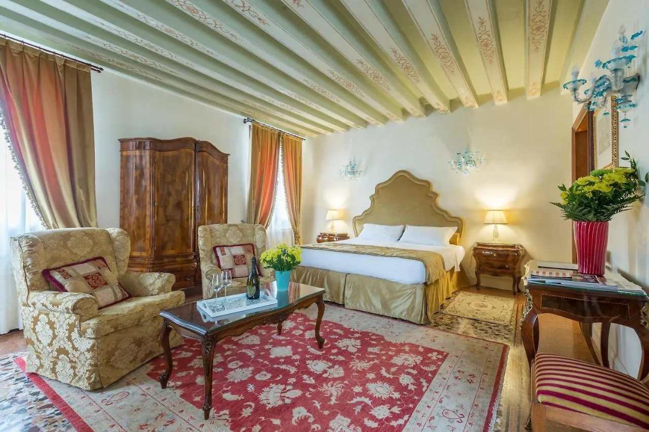 Ca' Dei Cuori On The Grand Canal Venice Apartment