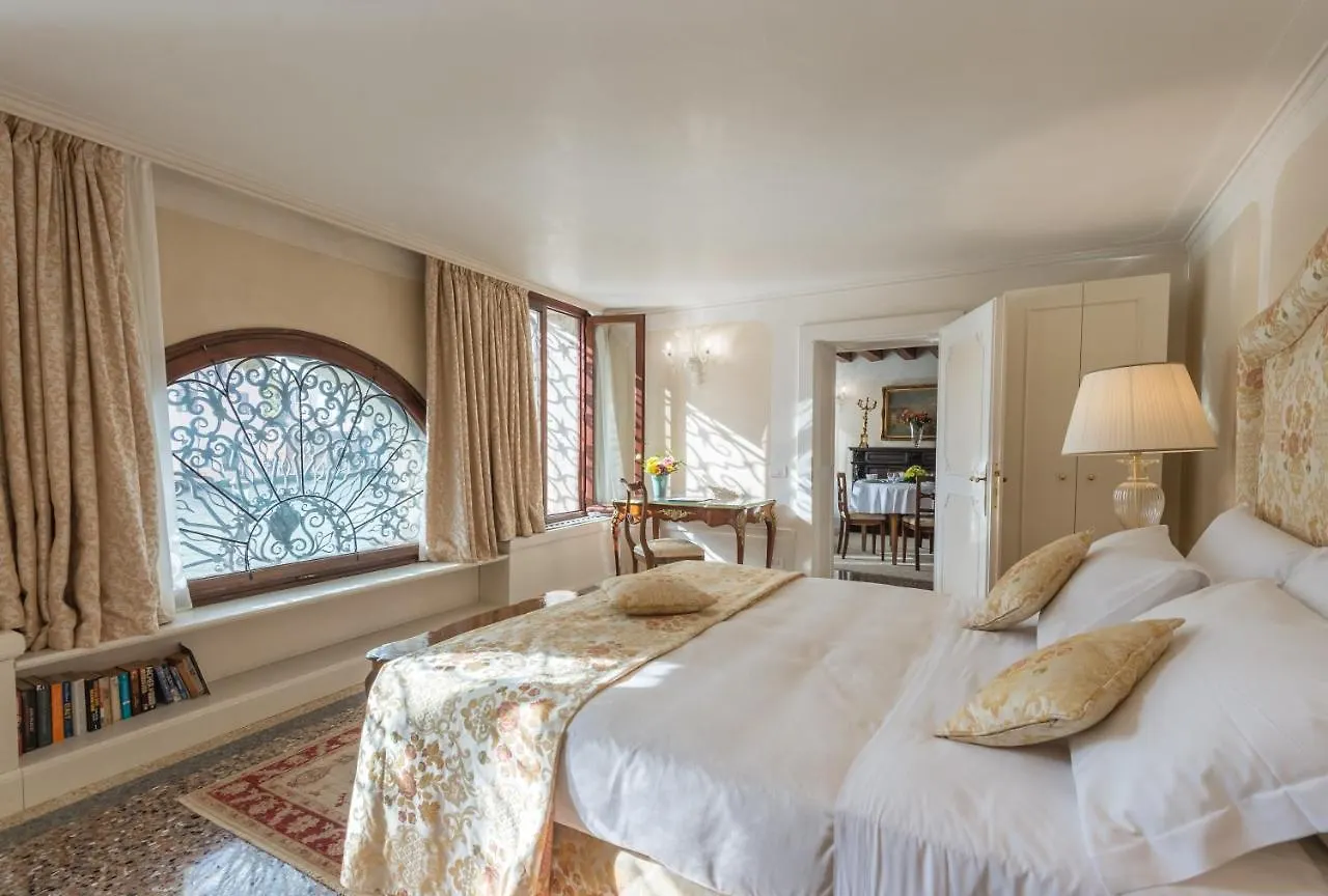 Ca' Dei Cuori On The Grand Canal Venice Apartment