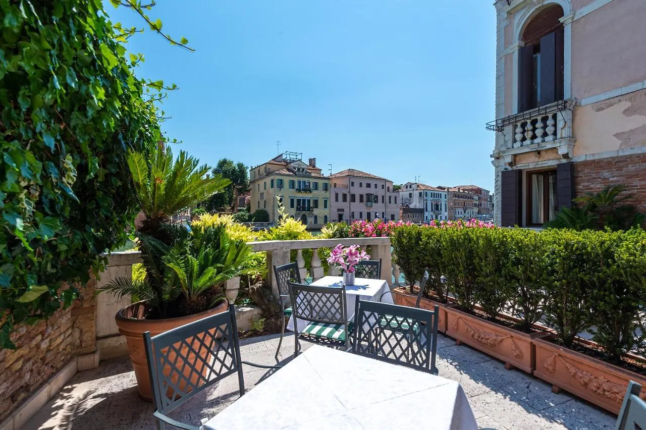 Apartment Ca' Dei Cuori On The Grand Canal Venice Italy