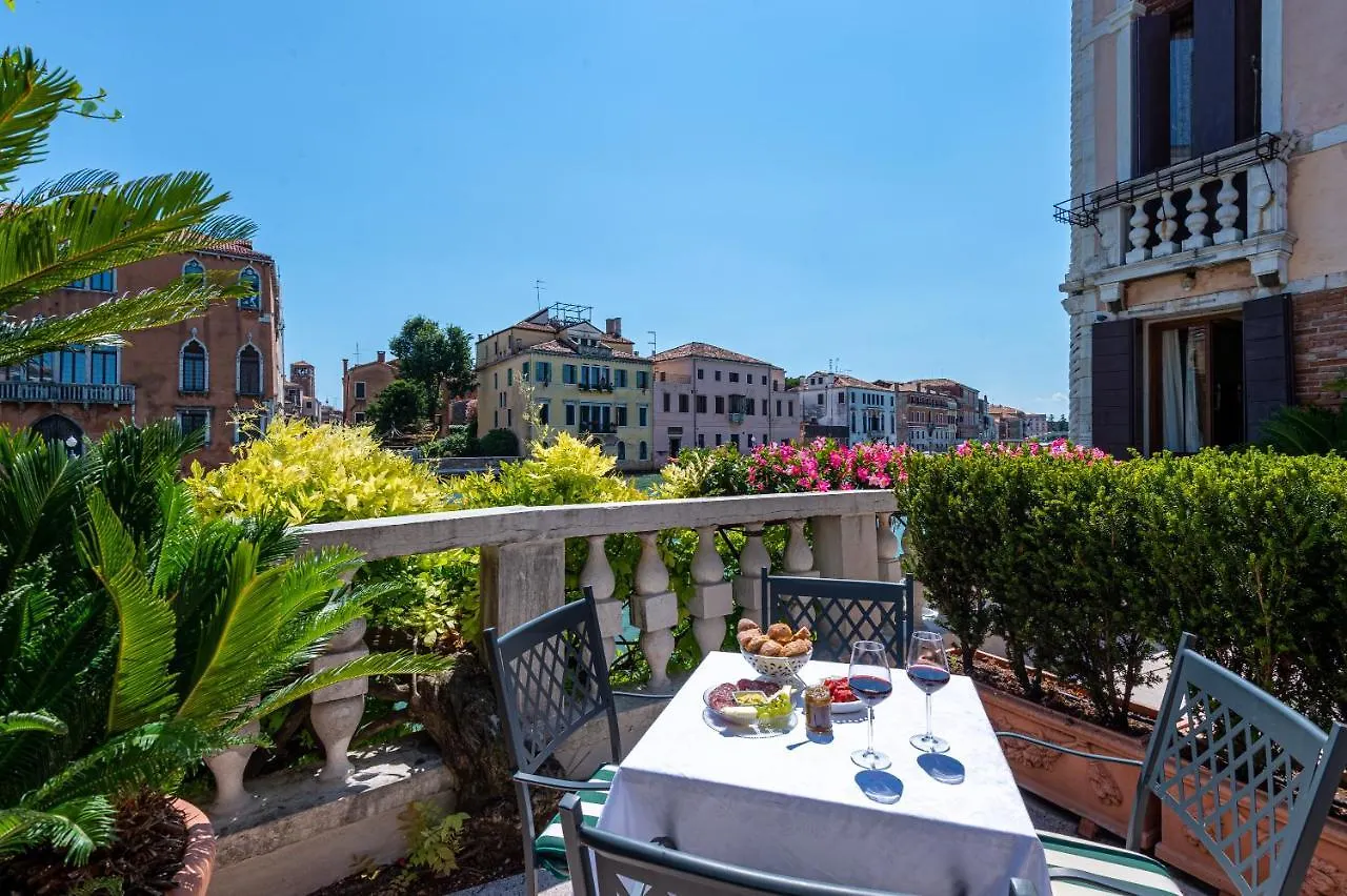 Apartment Ca' Dei Cuori On The Grand Canal Venice