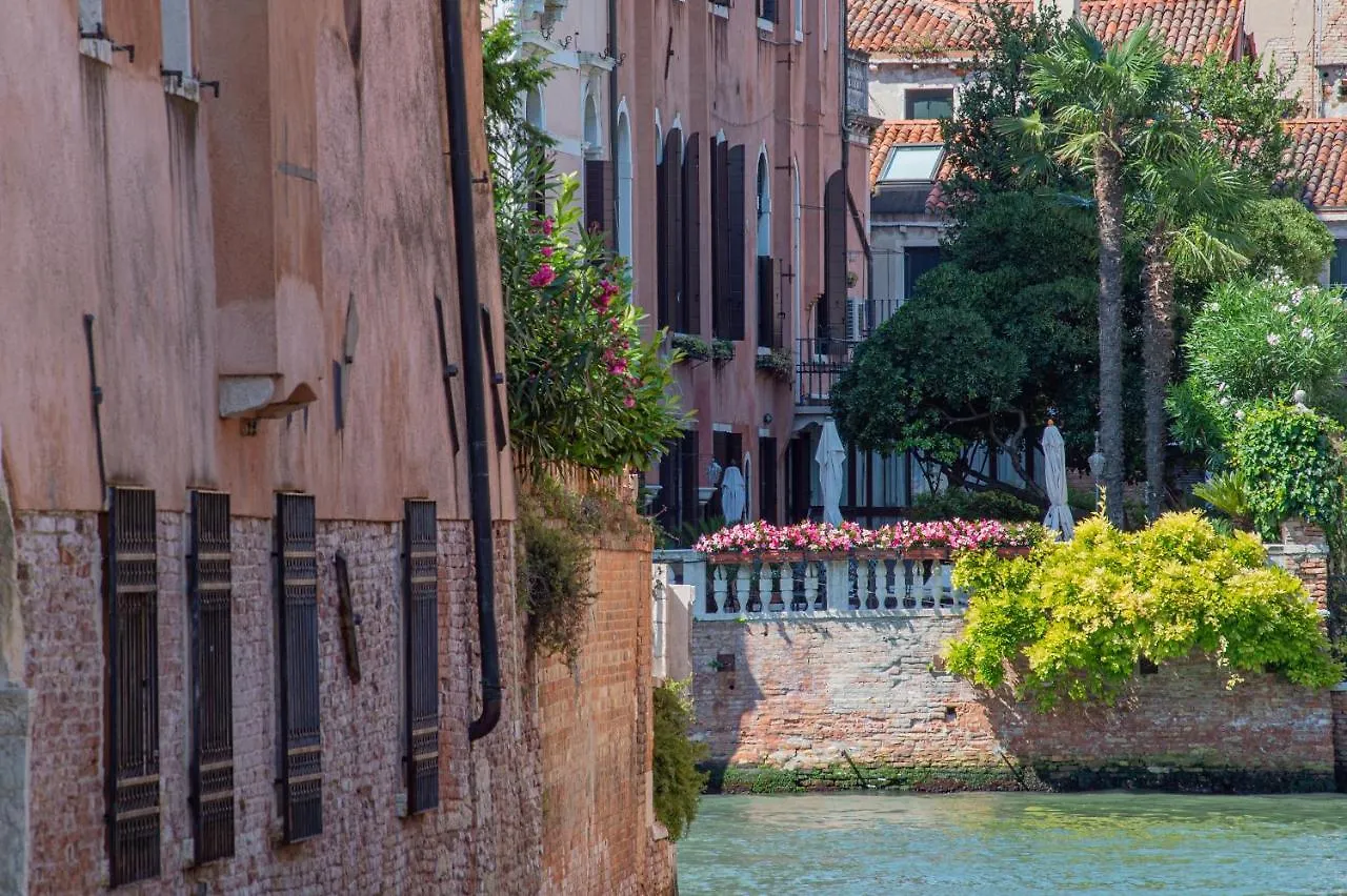 Ca' Dei Cuori On The Grand Canal Venice 0*,  Italy